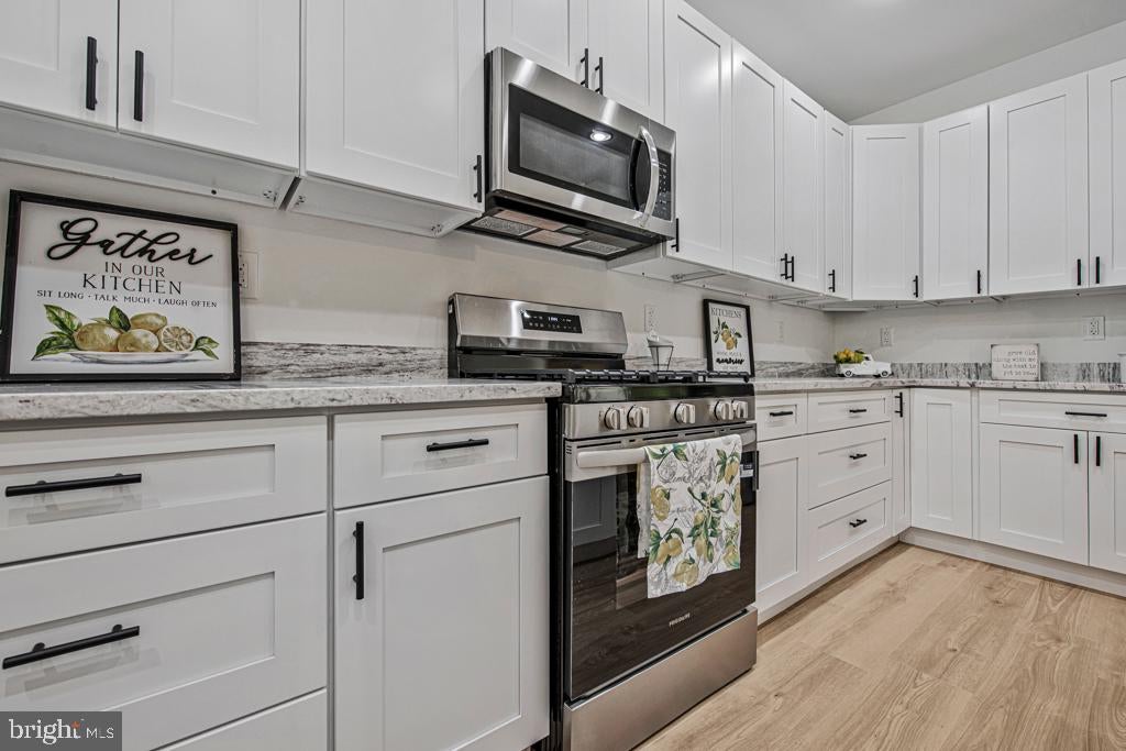 23219 SHAWS TAVERN 2351