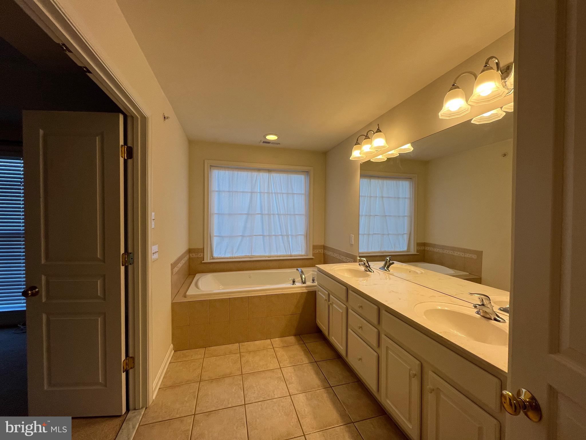 WARRINGTON STA - Residential Lease