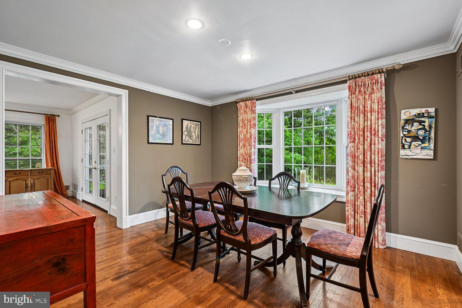 MANOR PARK - Residential