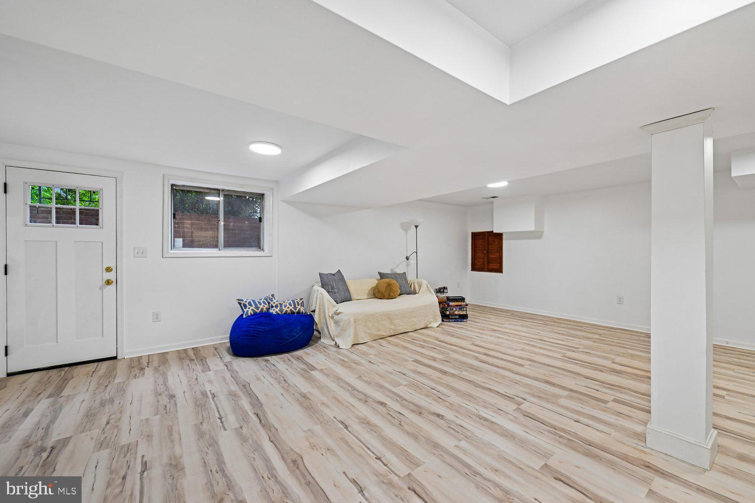 MANOR PARK - Residential