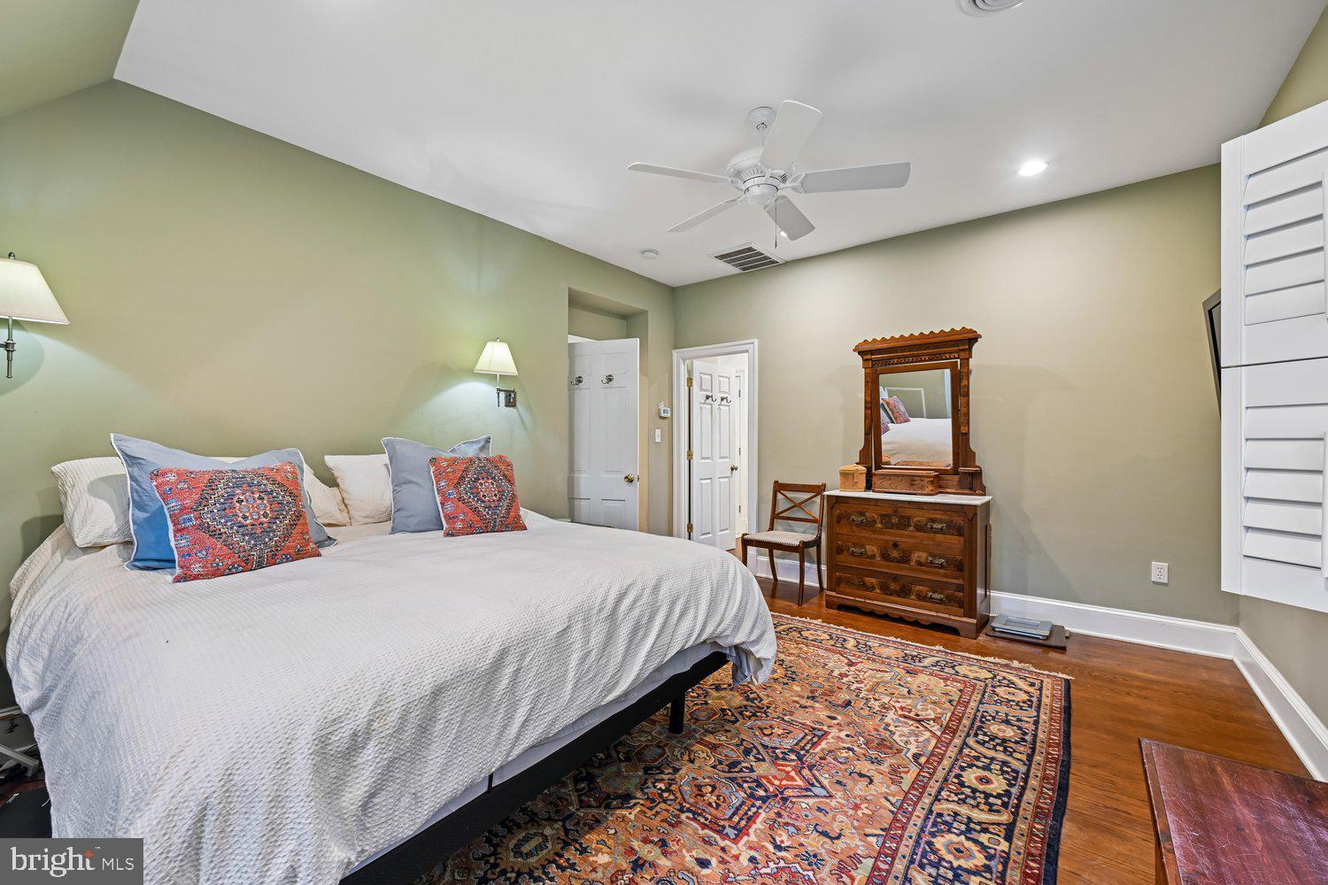 MANOR PARK - Residential