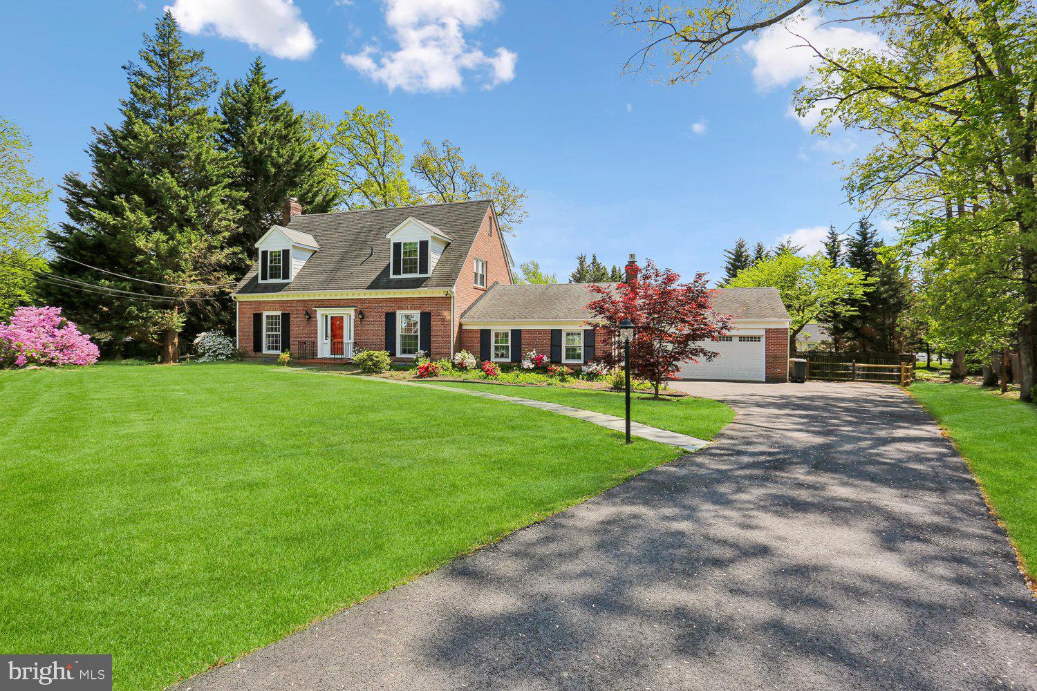 MANOR PARK - Residential