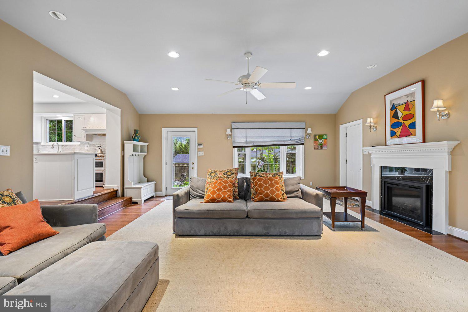 MANOR PARK - Residential