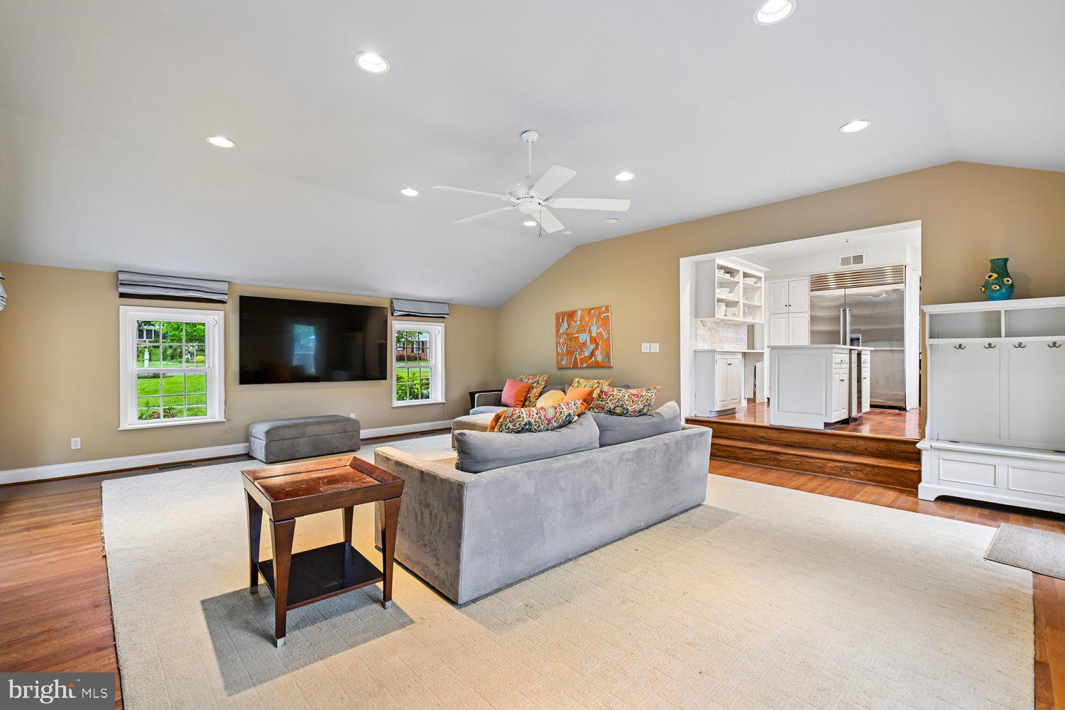 MANOR PARK - Residential