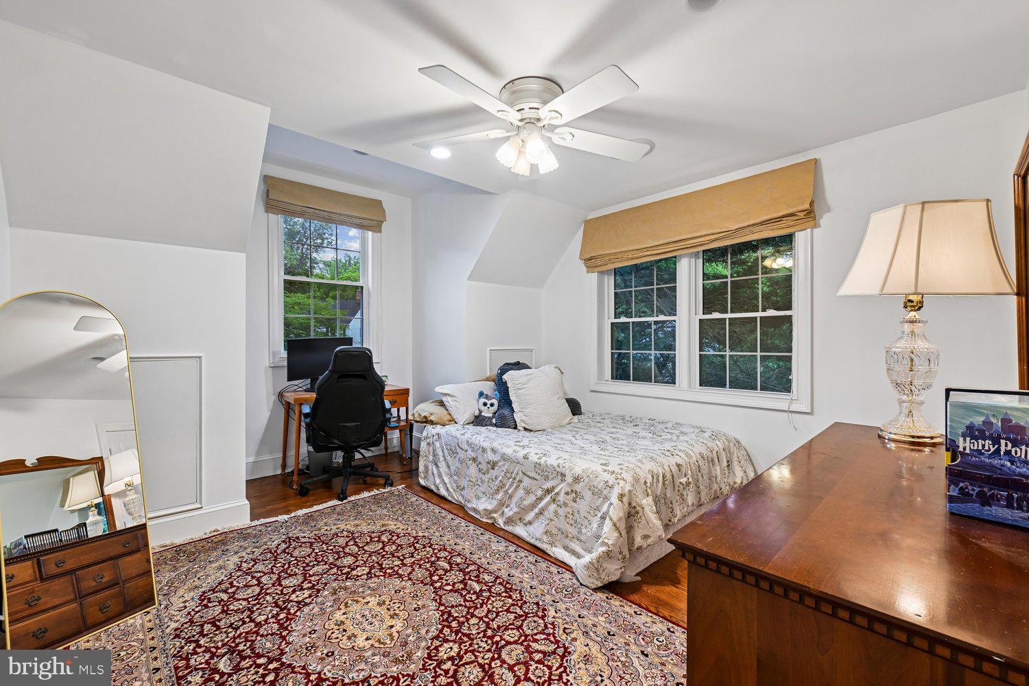MANOR PARK - Residential