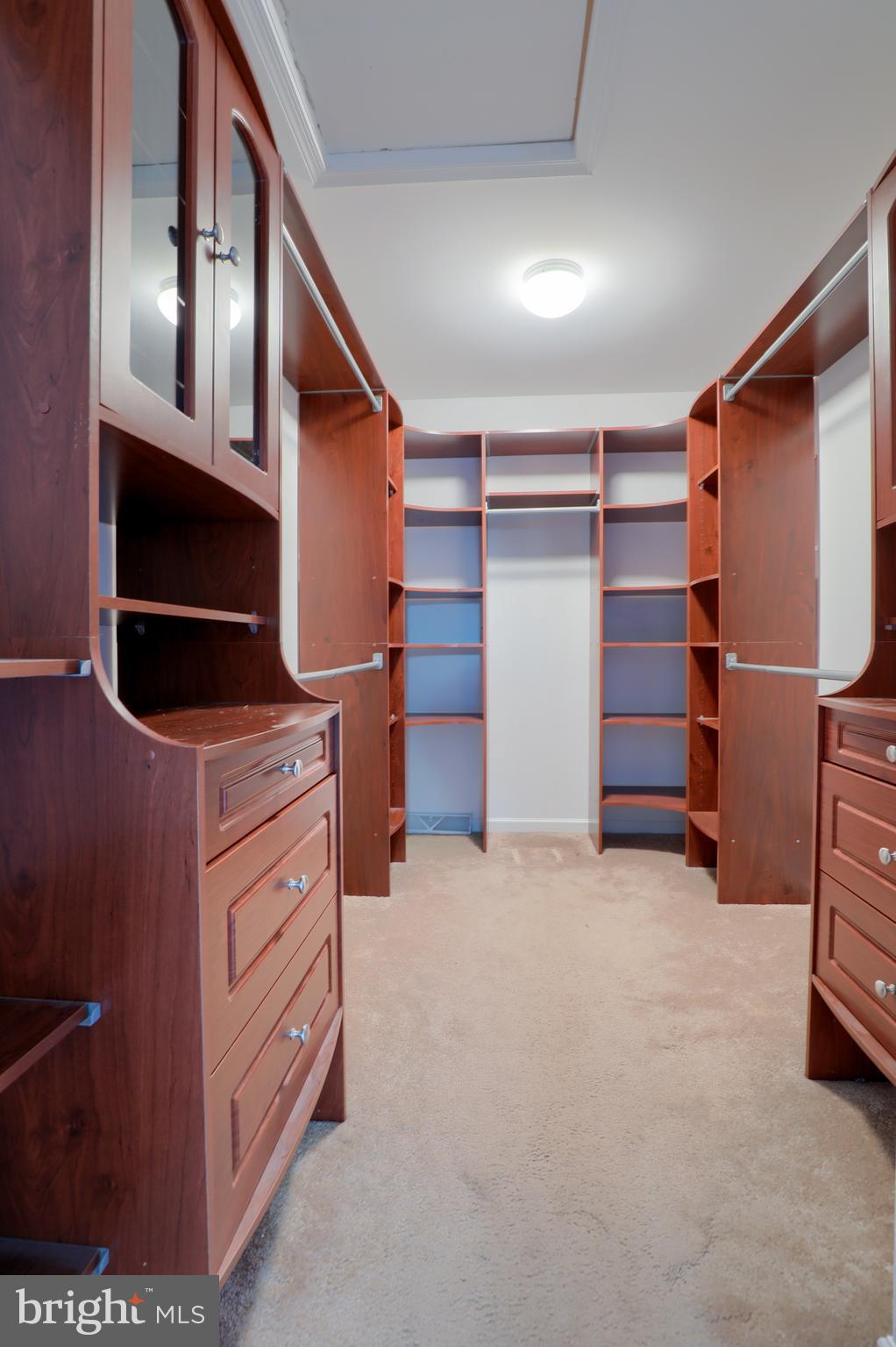 WALLINGFORD ESTATES - Residential