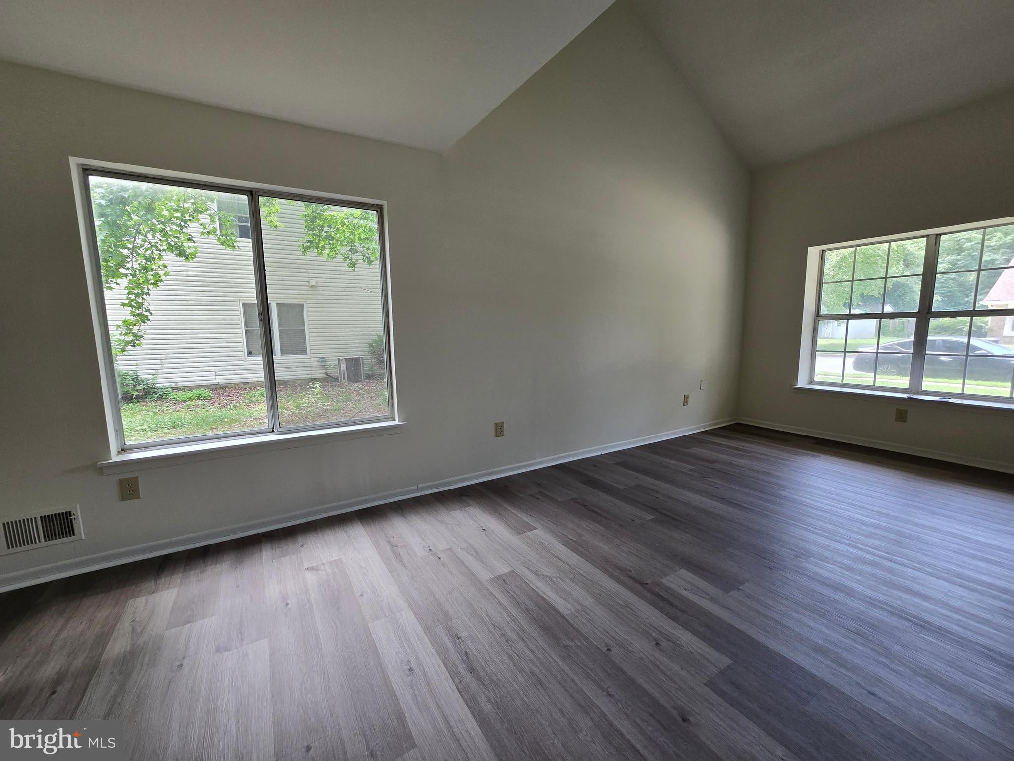 1417 S. FARMVIEW DR