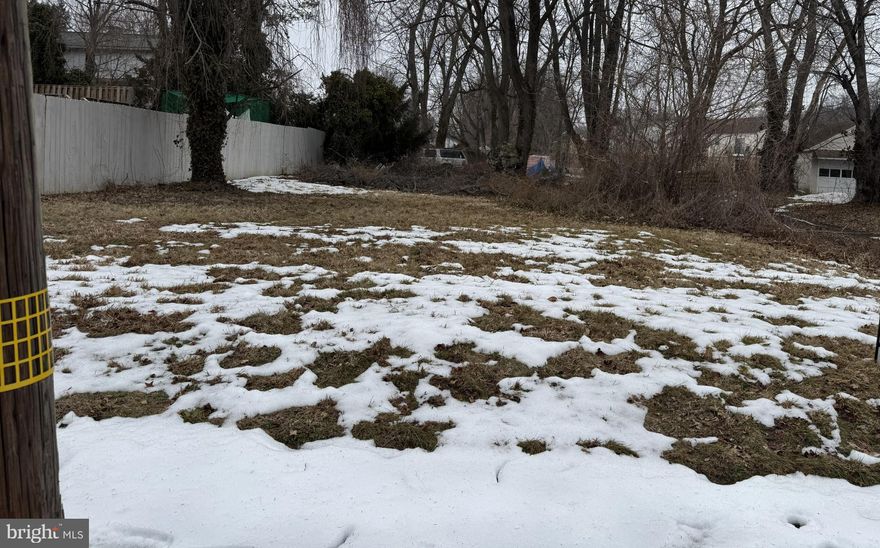 Residential buildable lot consisting of two parcels (Tax IDs 29-00-00559-00 and 29-00-00559-02) together measuring 75x189 ft.  Site map of combined lots is uploaded to documents as well as easement information.  All tax information in listing is combined figures for both listed lots.