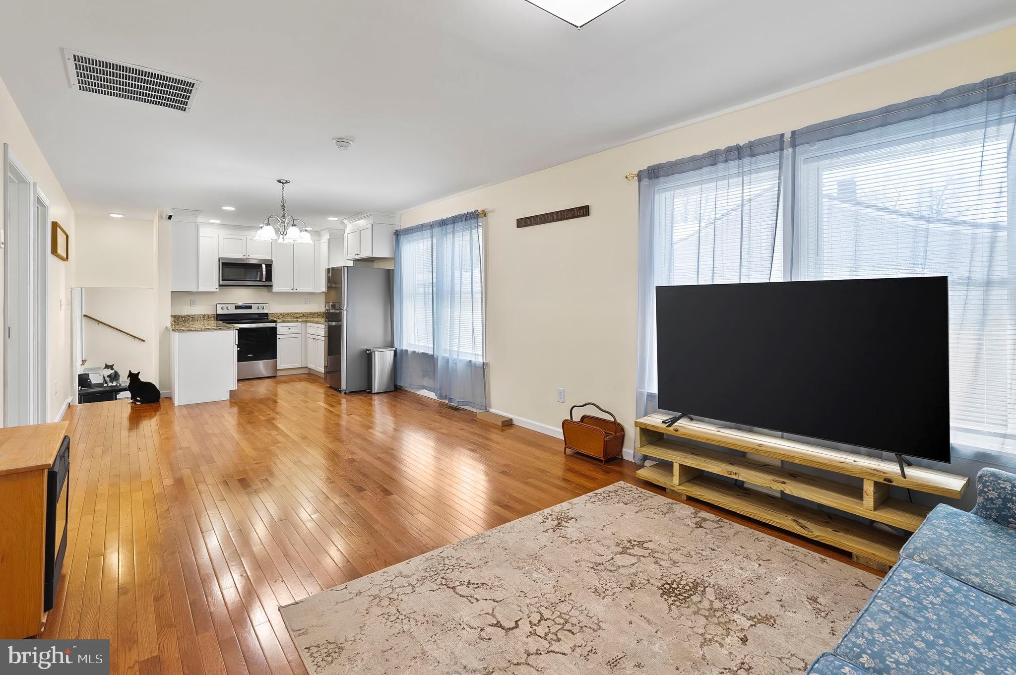 PERRYVILLE - Residential