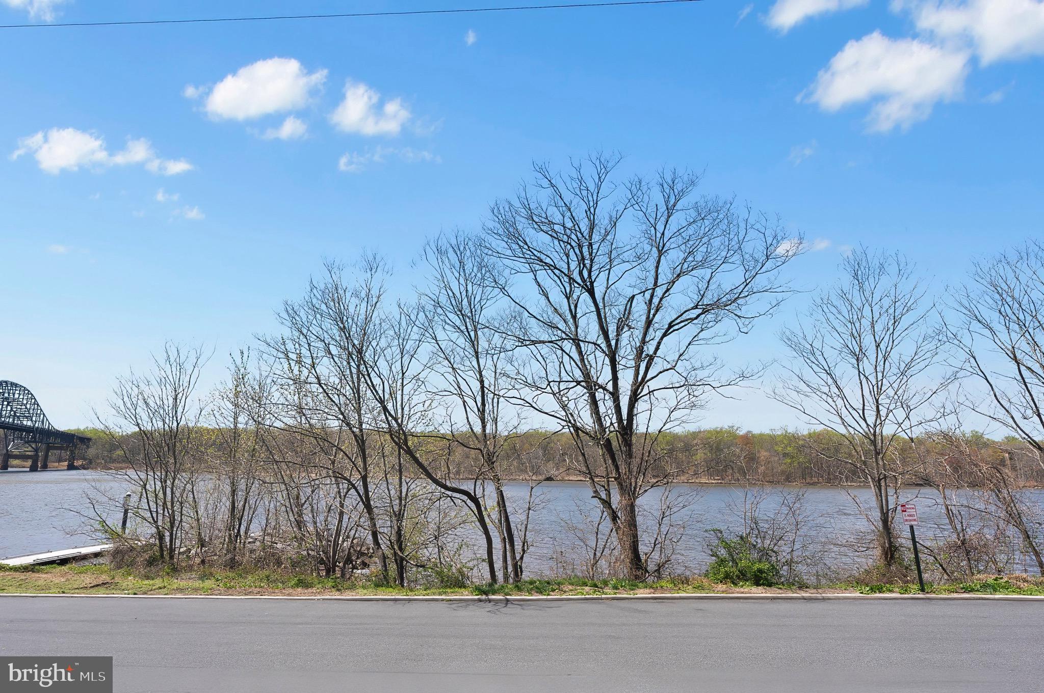 PERRYVILLE - Residential