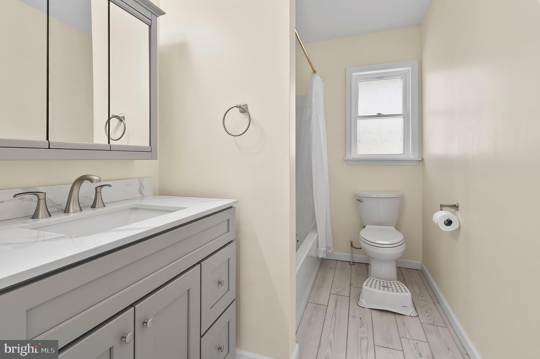 PERRYVILLE - Residential