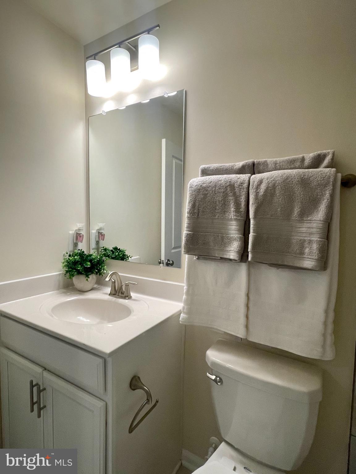 CREEKSTONE VILLAGE - Residential