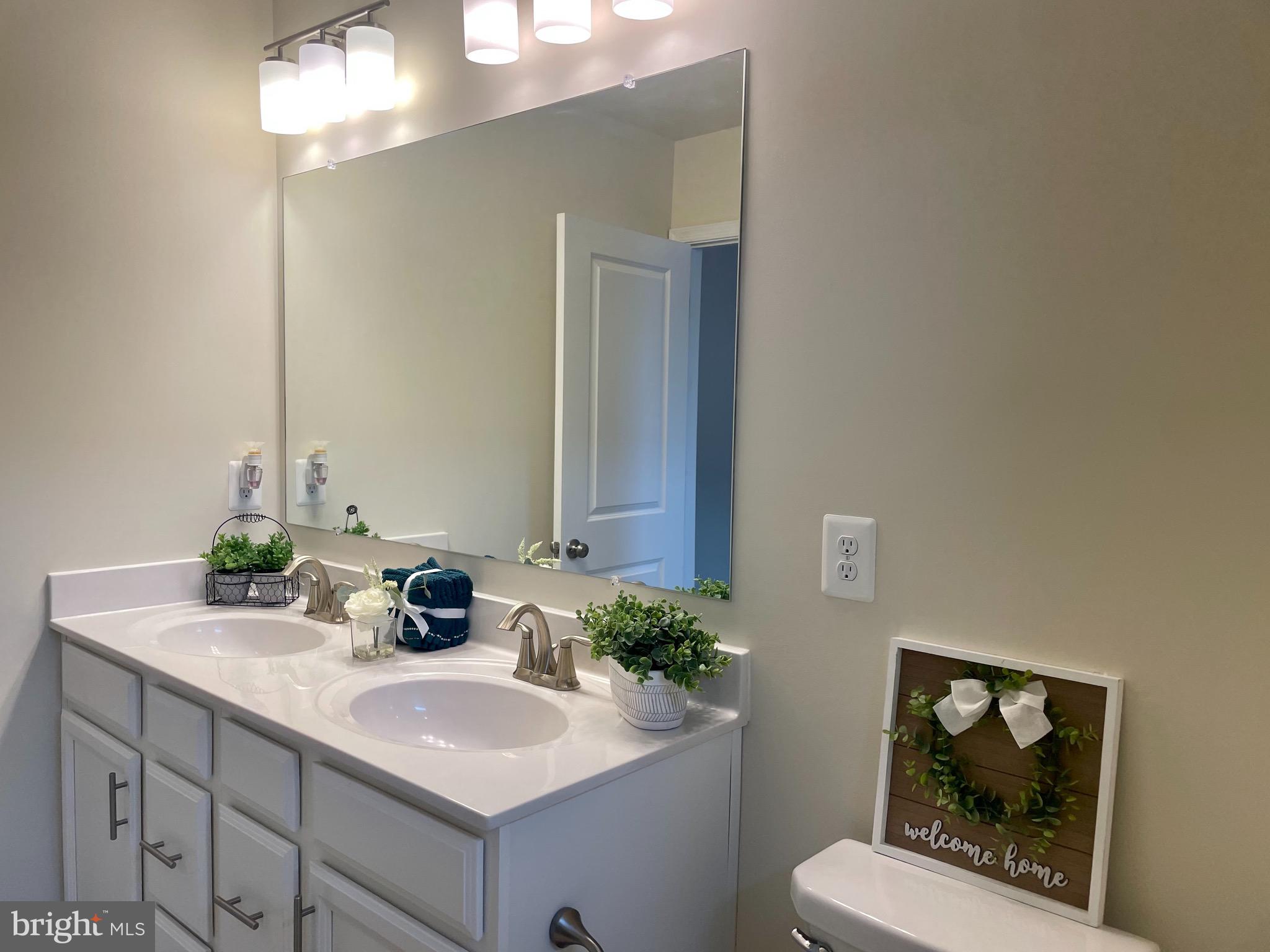 CREEKSTONE VILLAGE - Residential