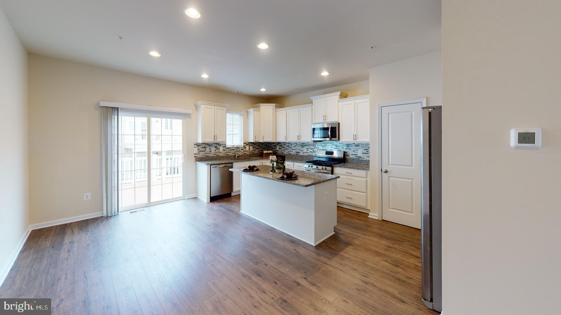 CREEKSTONE VILLAGE - Residential