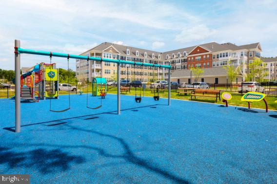 CREEKSTONE VILLAGE - Residential