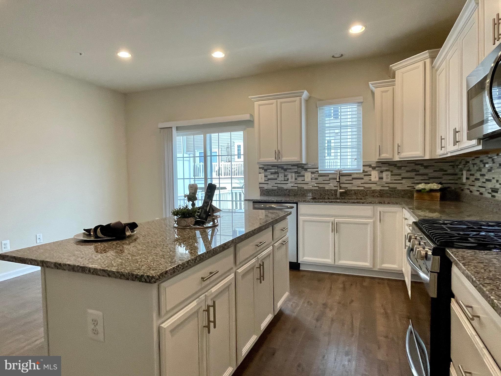 CREEKSTONE VILLAGE - Residential