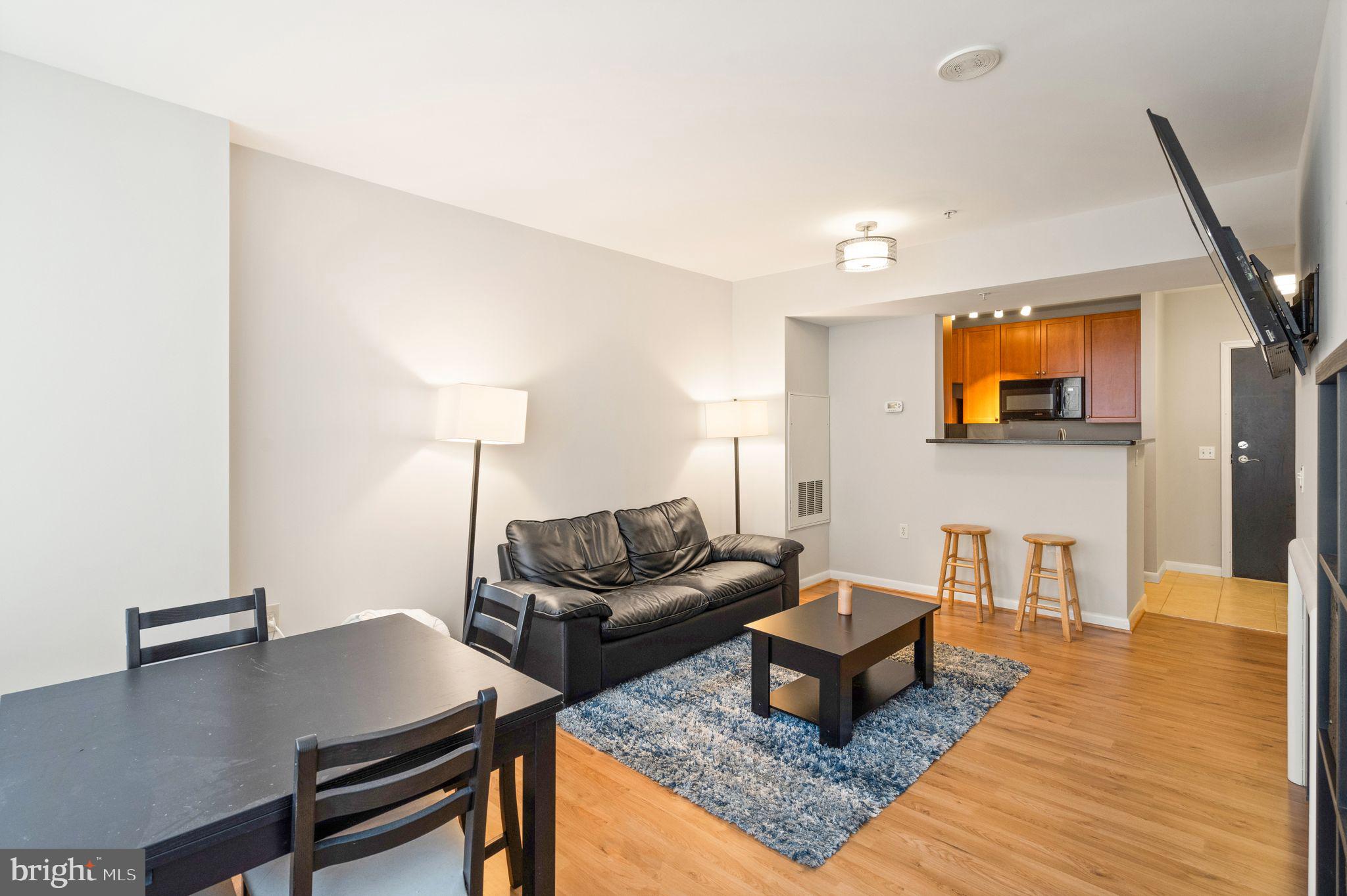 CONTINENTAL - Residential Lease