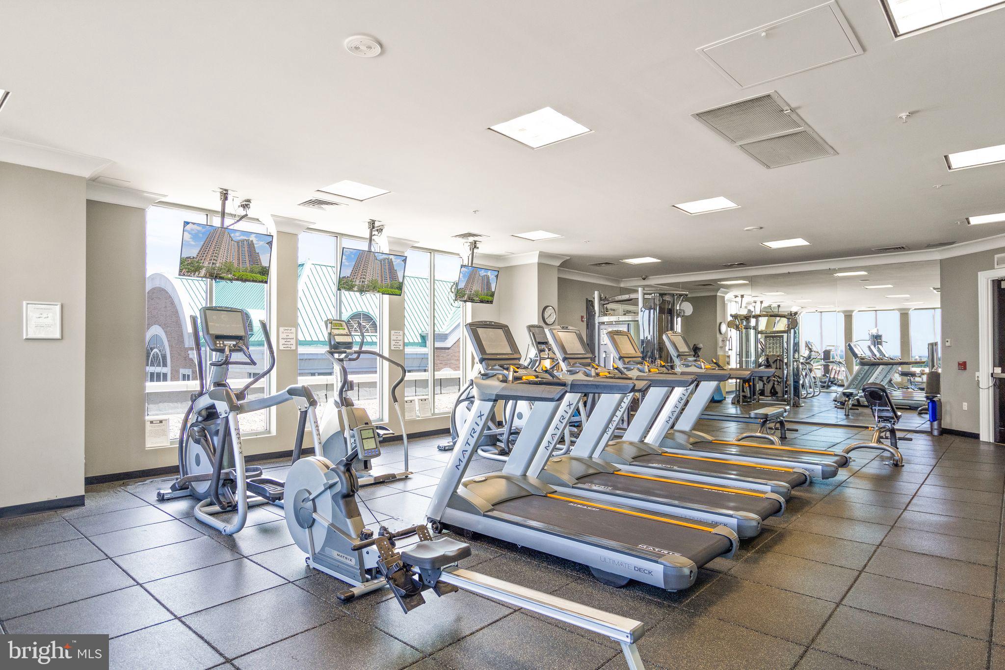 CONTINENTAL - Residential Lease