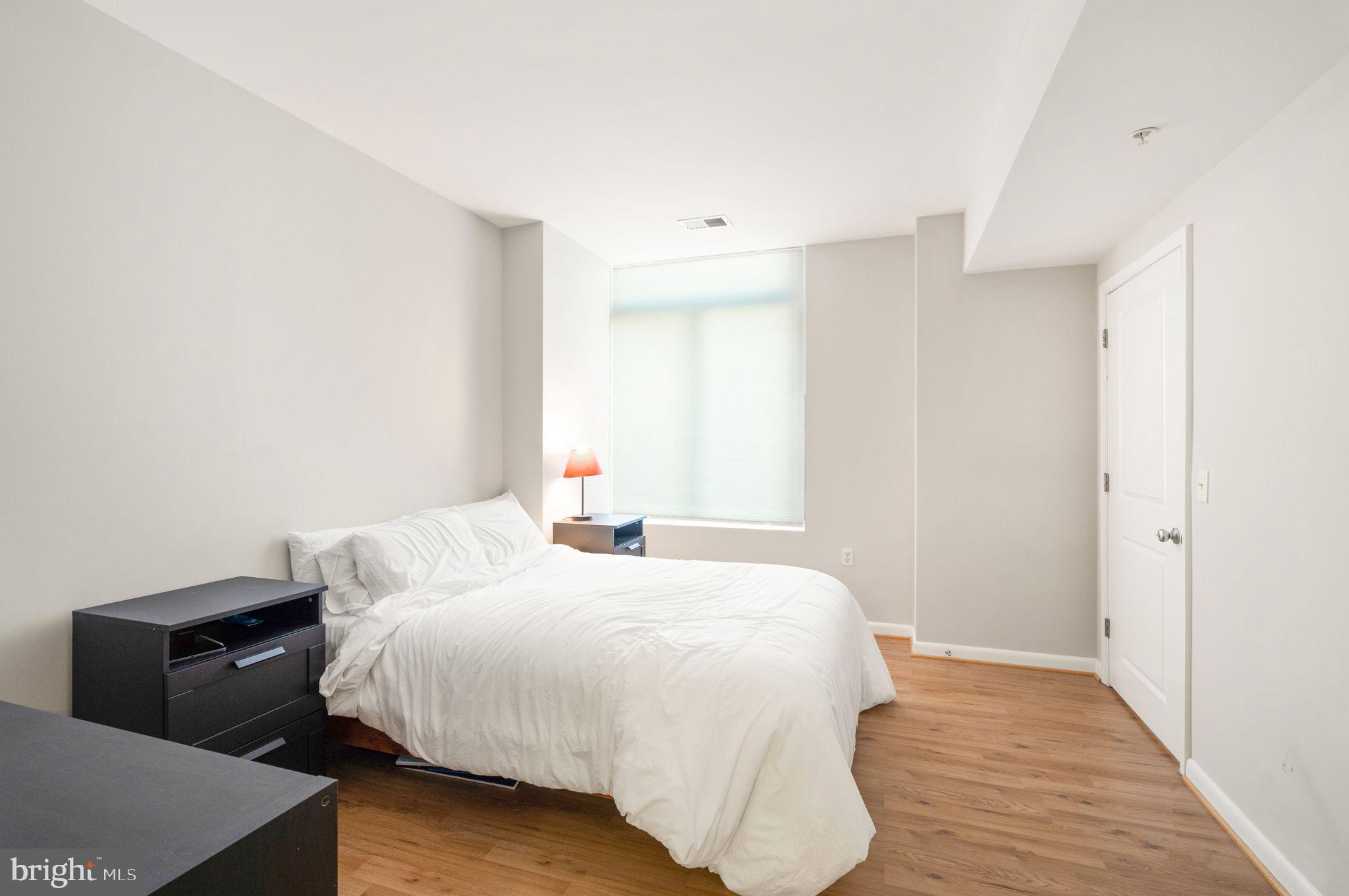 CONTINENTAL - Residential Lease