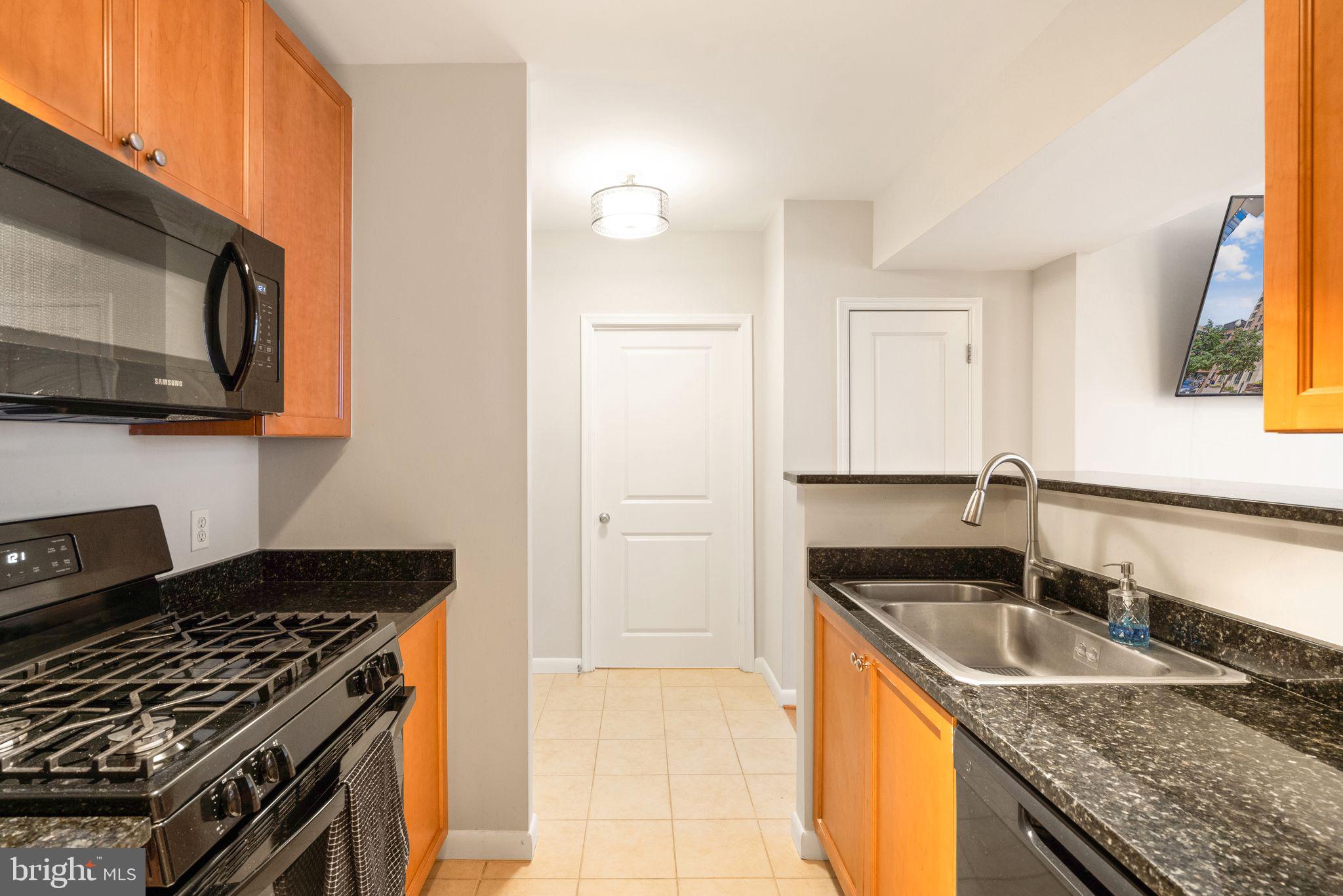 851 N GLEBE ROAD 115