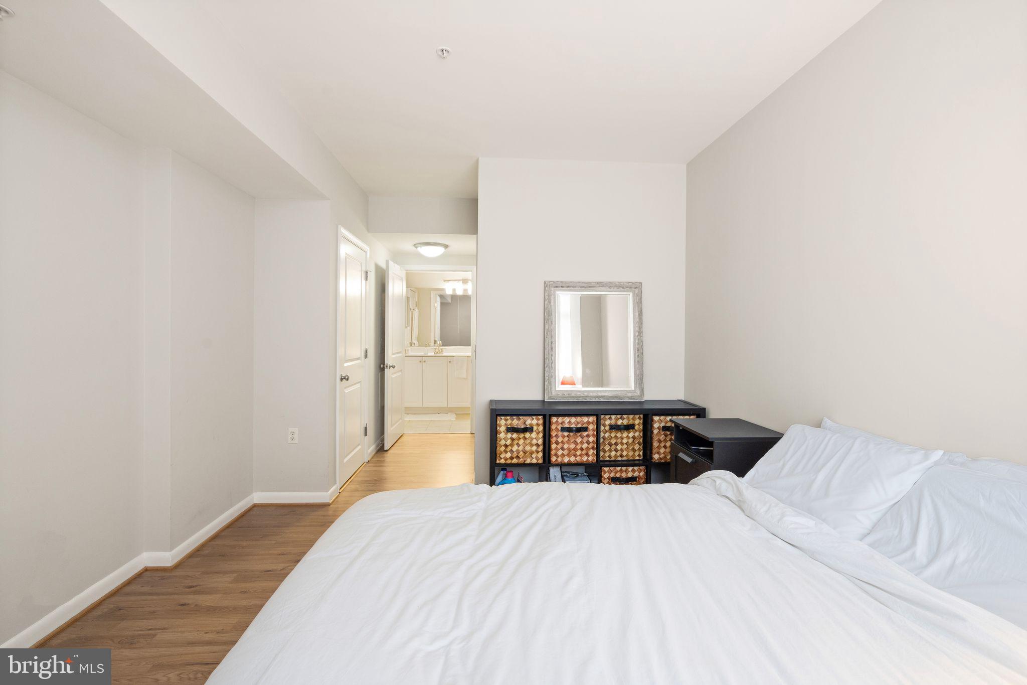 CONTINENTAL - Residential Lease