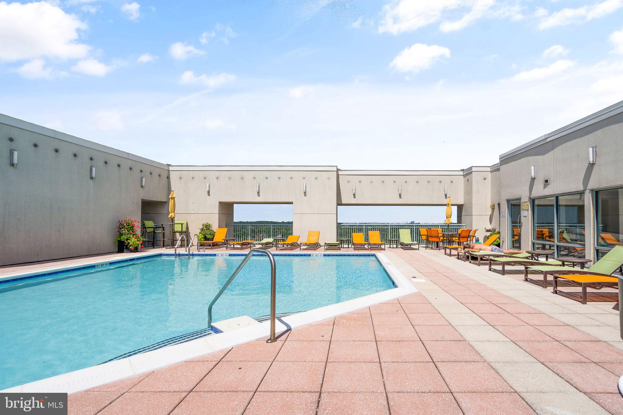 CONTINENTAL - Residential Lease