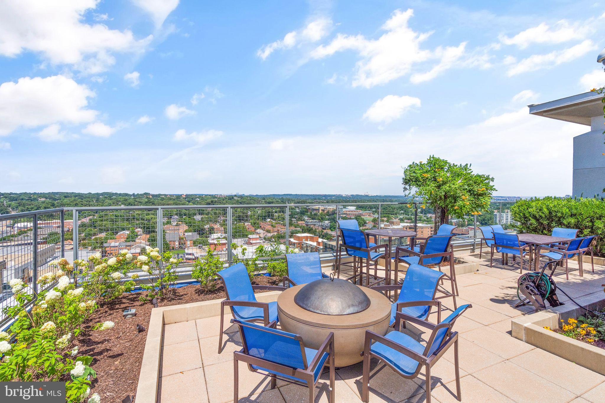 CONTINENTAL - Residential Lease