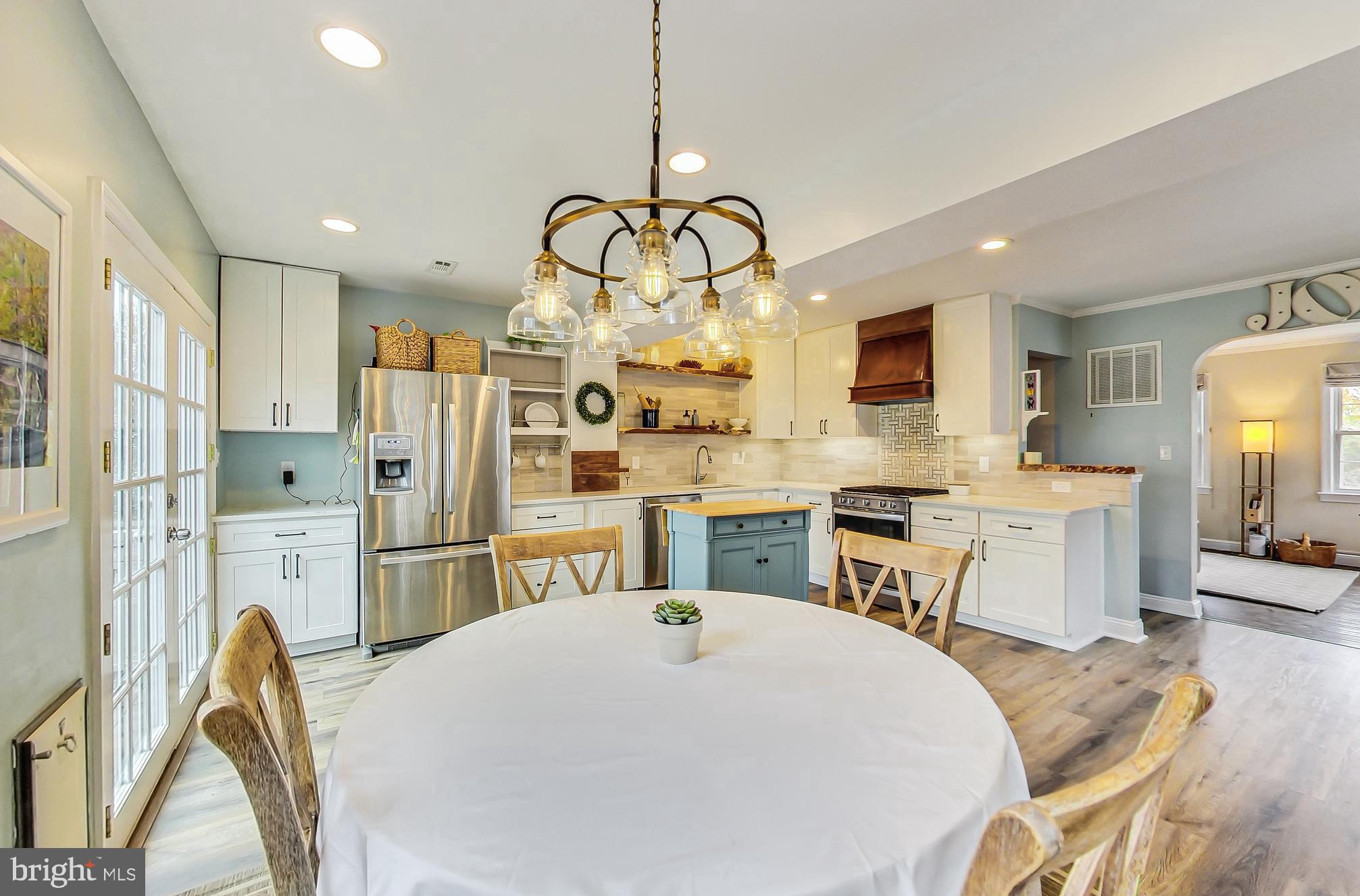 LEE HEIGHTS - Residential