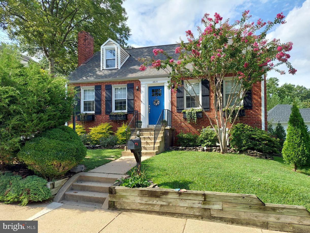 LEE HEIGHTS - Residential