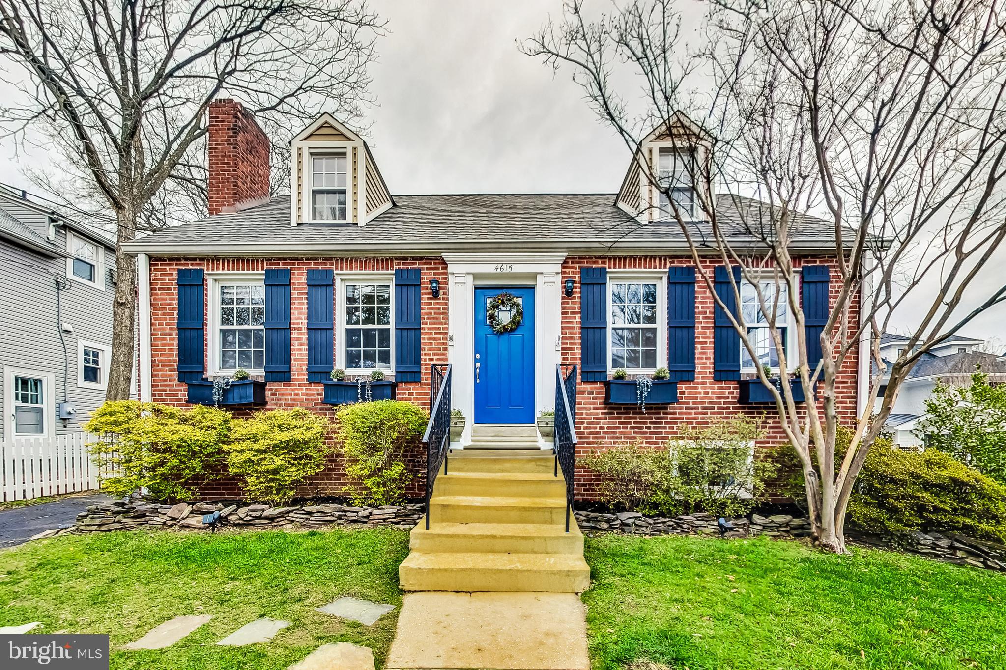 LEE HEIGHTS - Residential