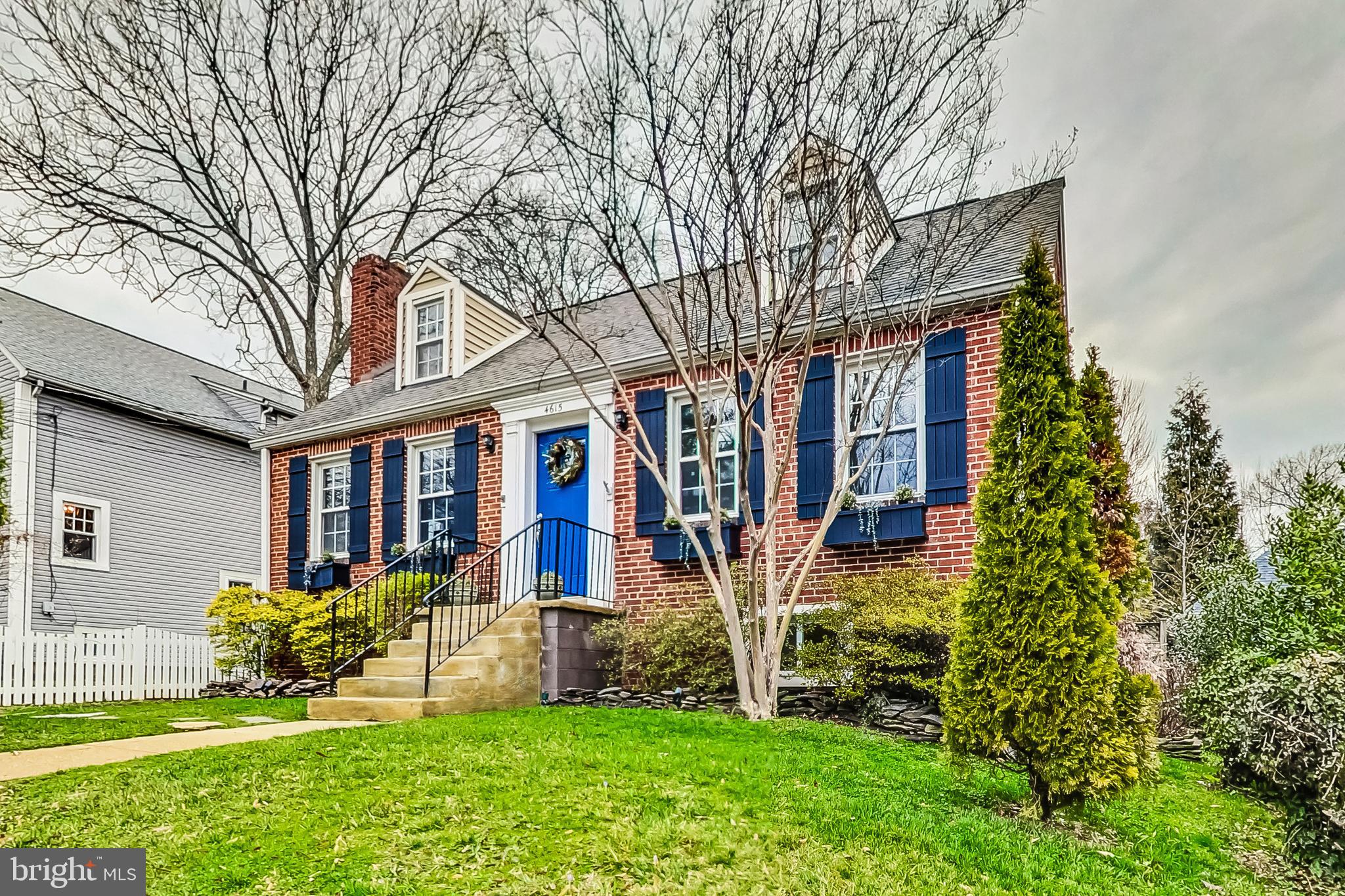 LEE HEIGHTS - Residential