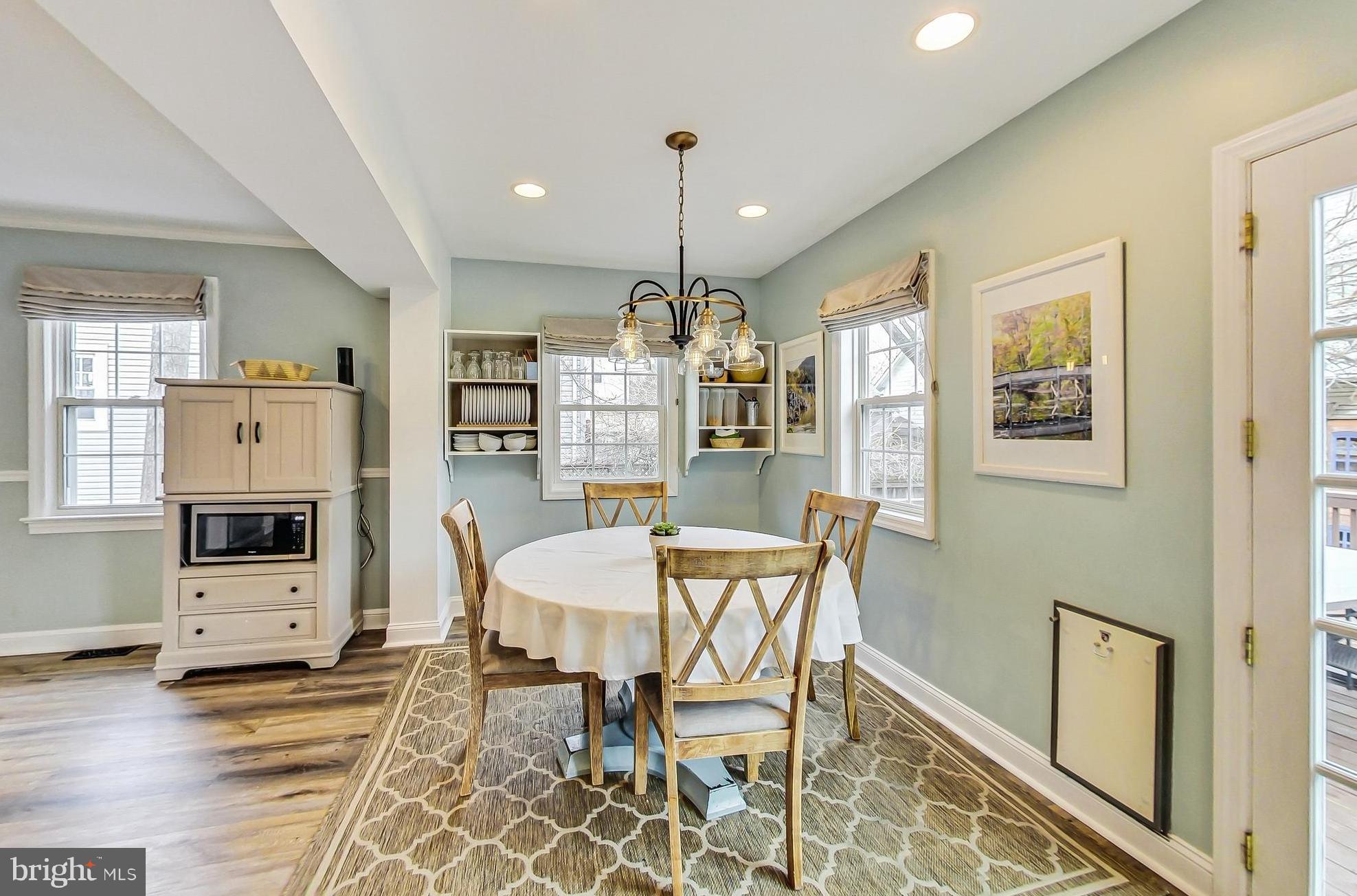 LEE HEIGHTS - Residential