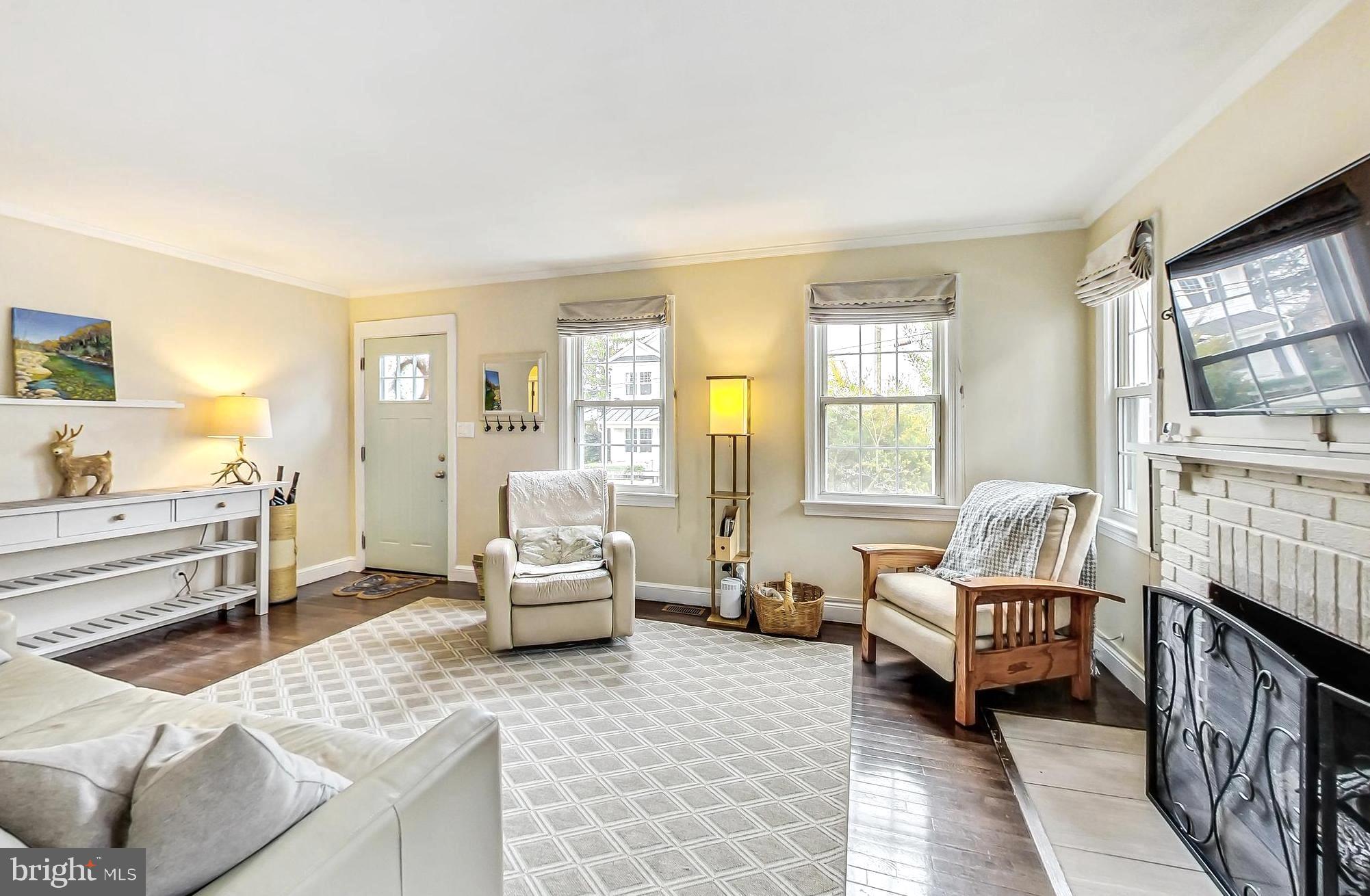 LEE HEIGHTS - Residential