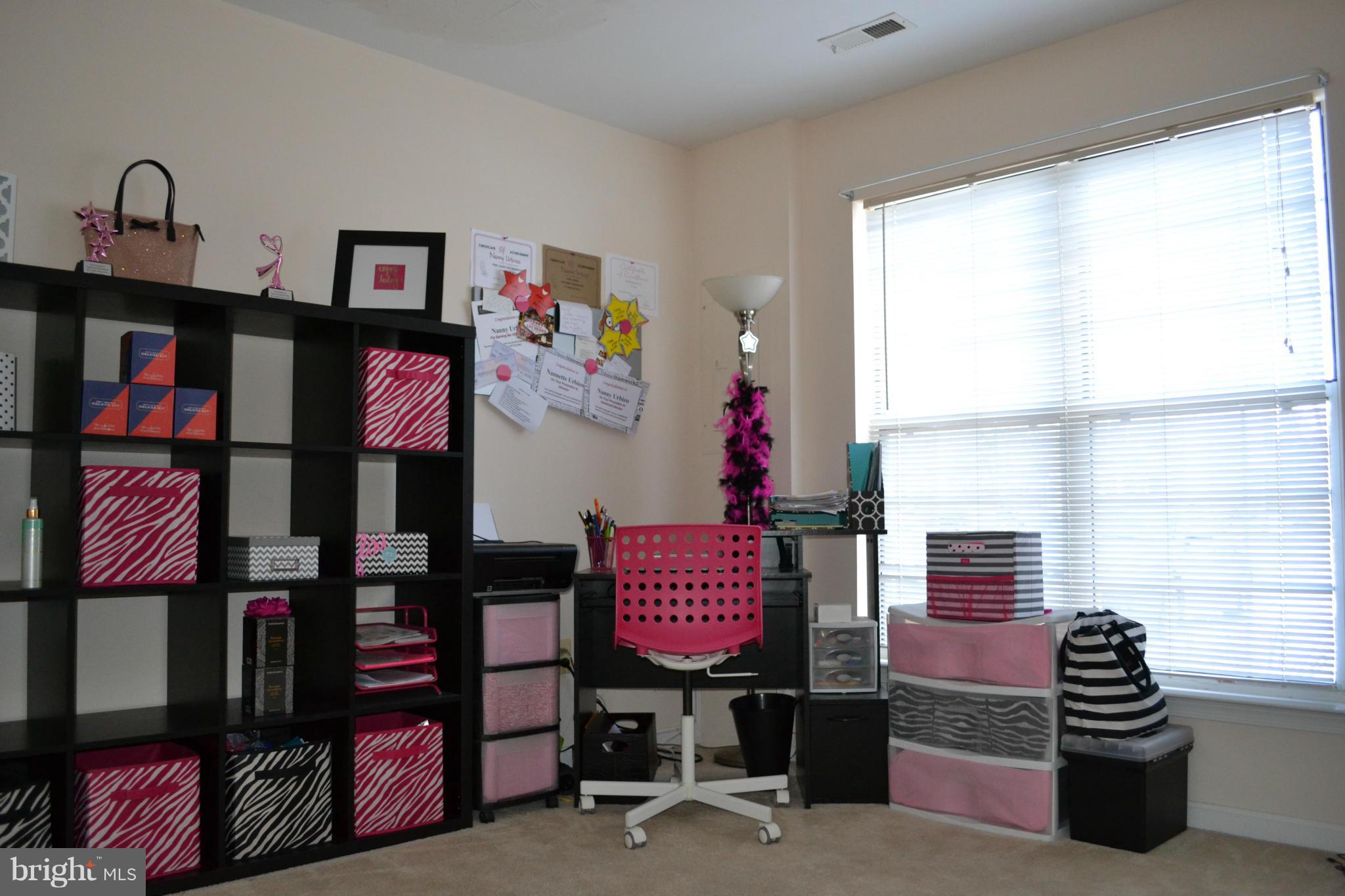 SEVEN OAKS - Residential