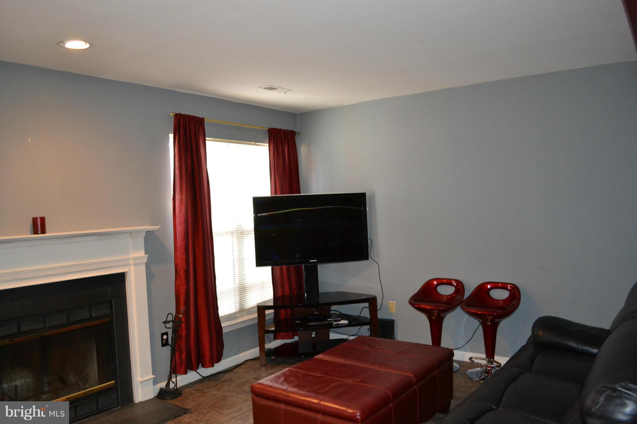 SEVEN OAKS - Residential