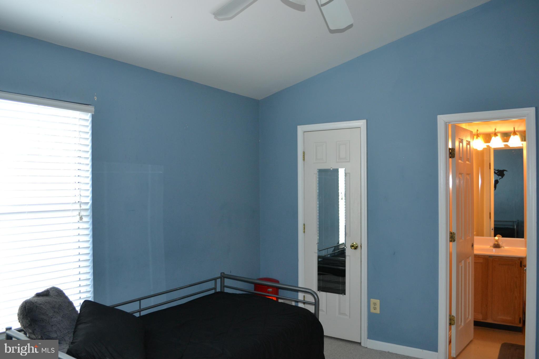 SEVEN OAKS - Residential