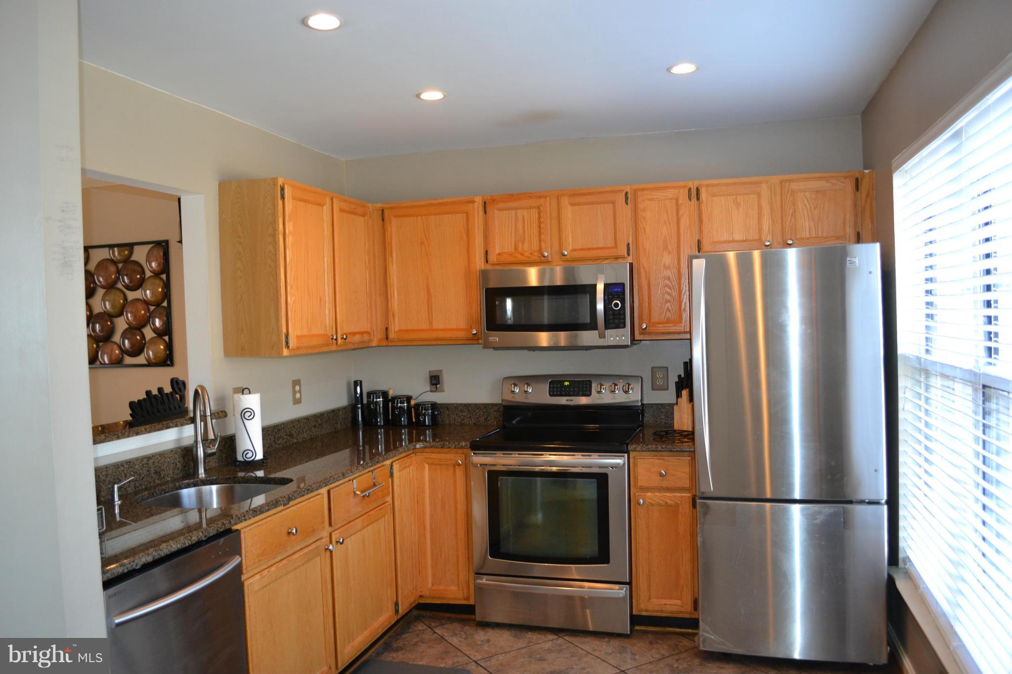 SEVEN OAKS - Residential