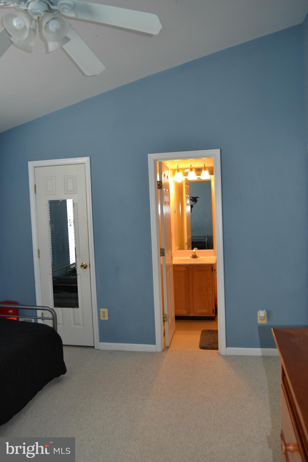 SEVEN OAKS - Residential