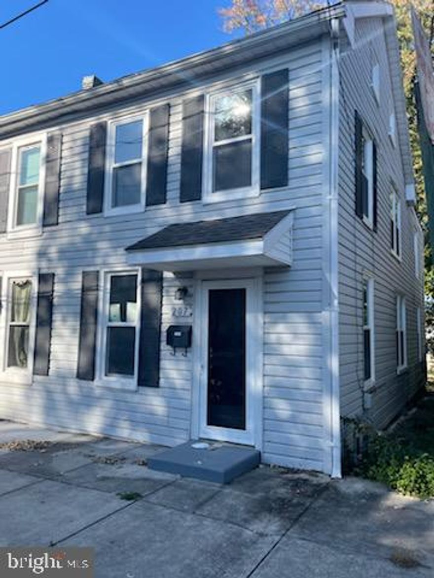 This newly updated 3 bedroom 1 full bathroom is available 8/15/2025.  Newer paint, updated flooring in a grey pallet.  Washer/dryer in unit!!  Just minutes from I-81.