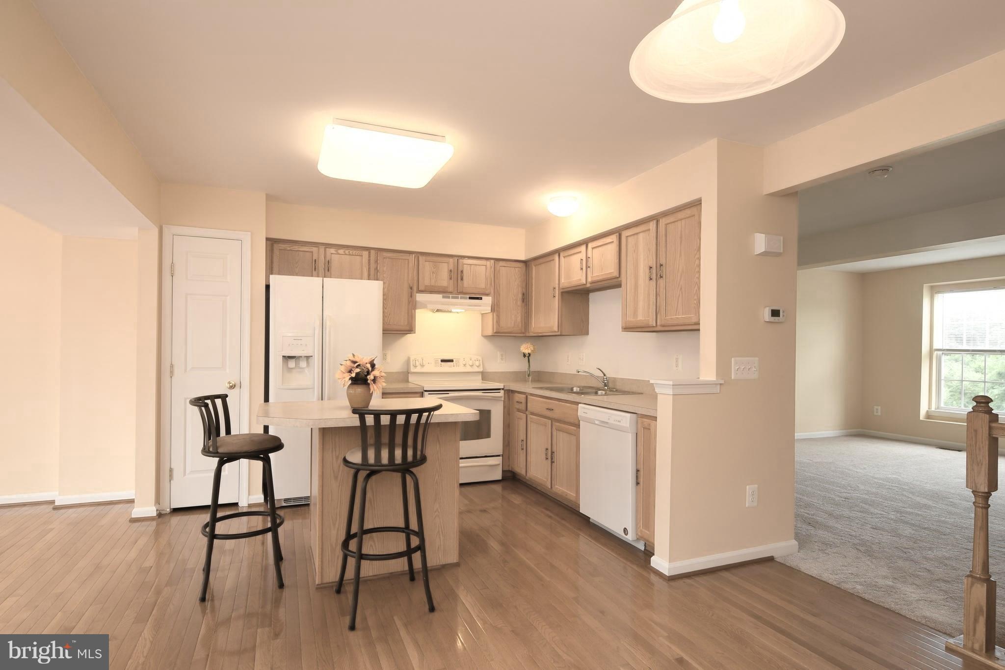 LAKELAND PLACE - Residential