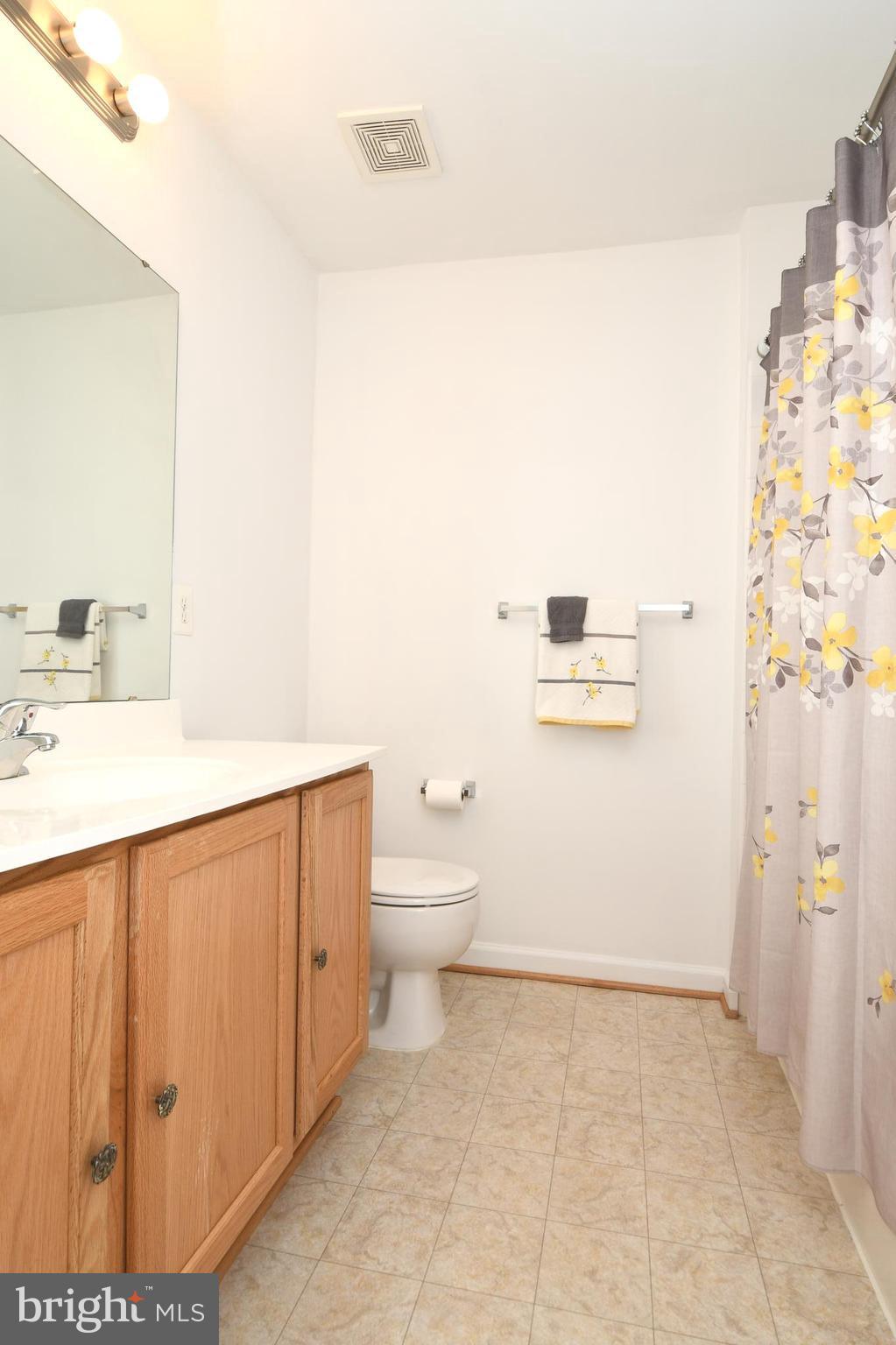 LAKELAND PLACE - Residential