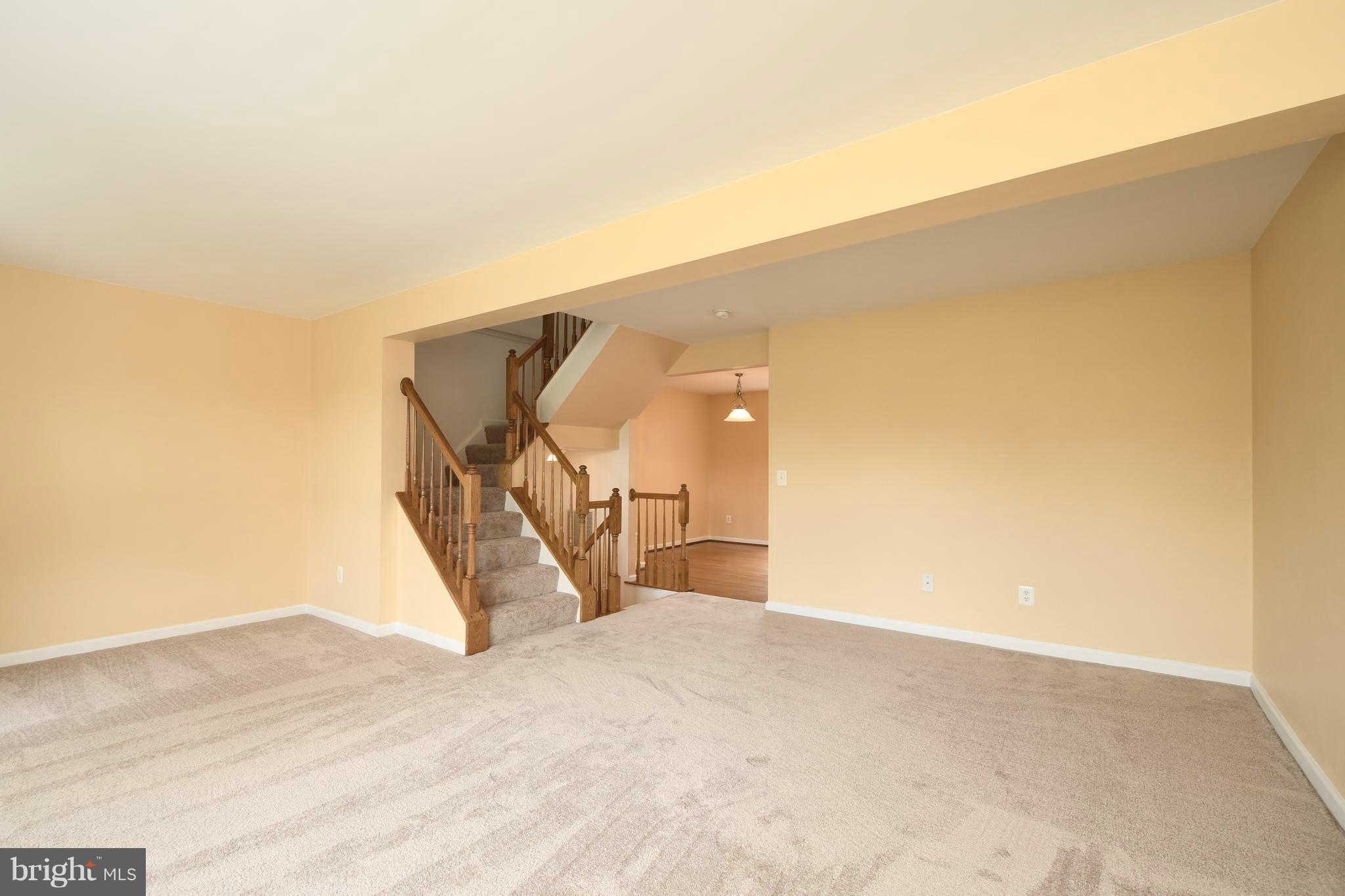 LAKELAND PLACE - Residential