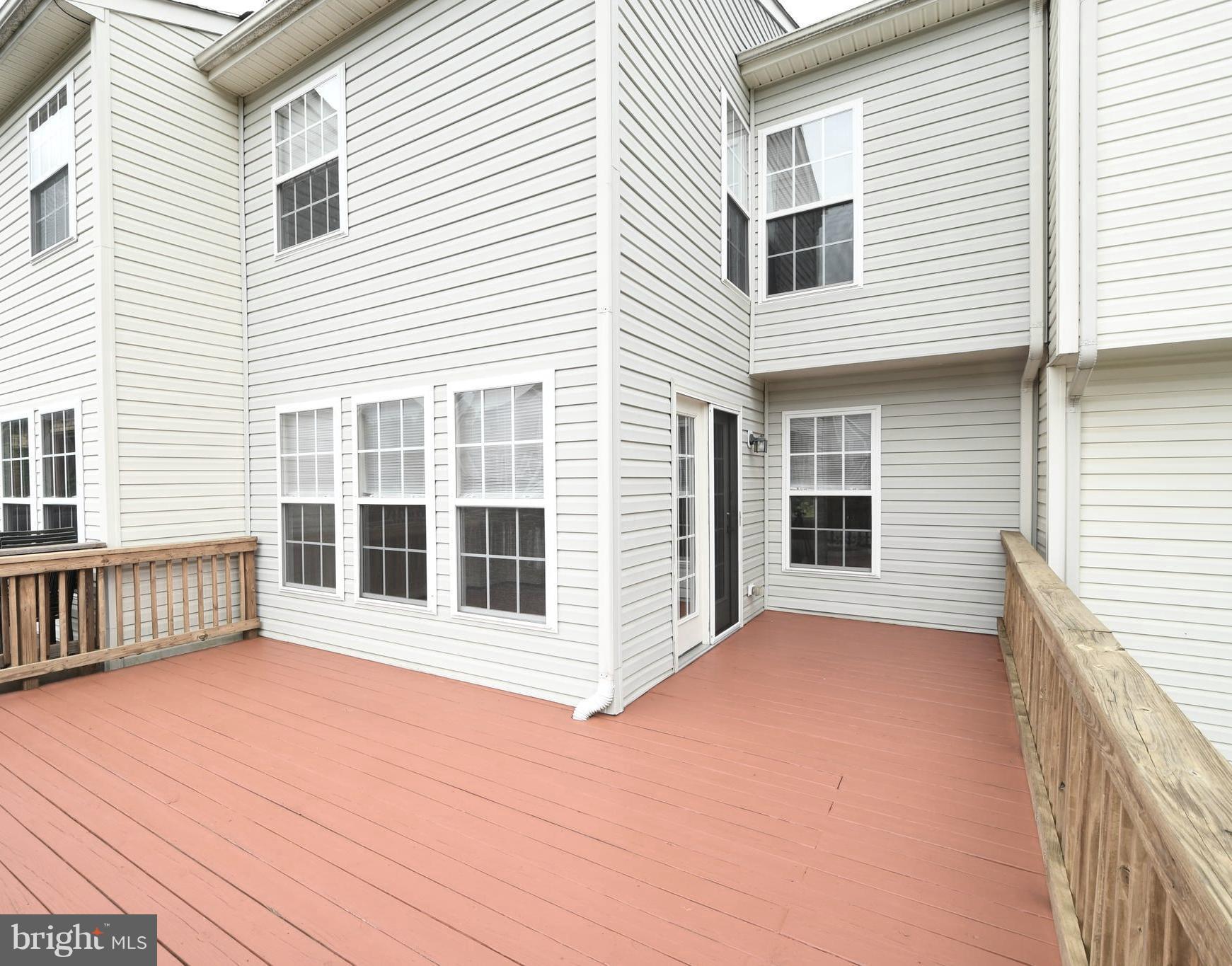 LAKELAND PLACE - Residential