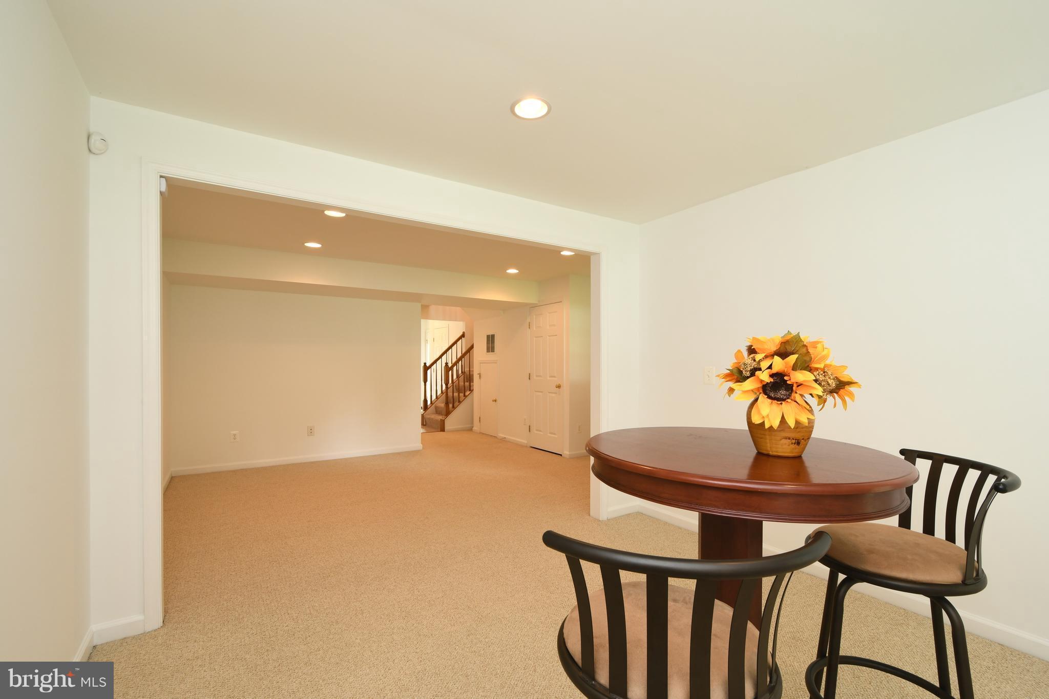 LAKELAND PLACE - Residential