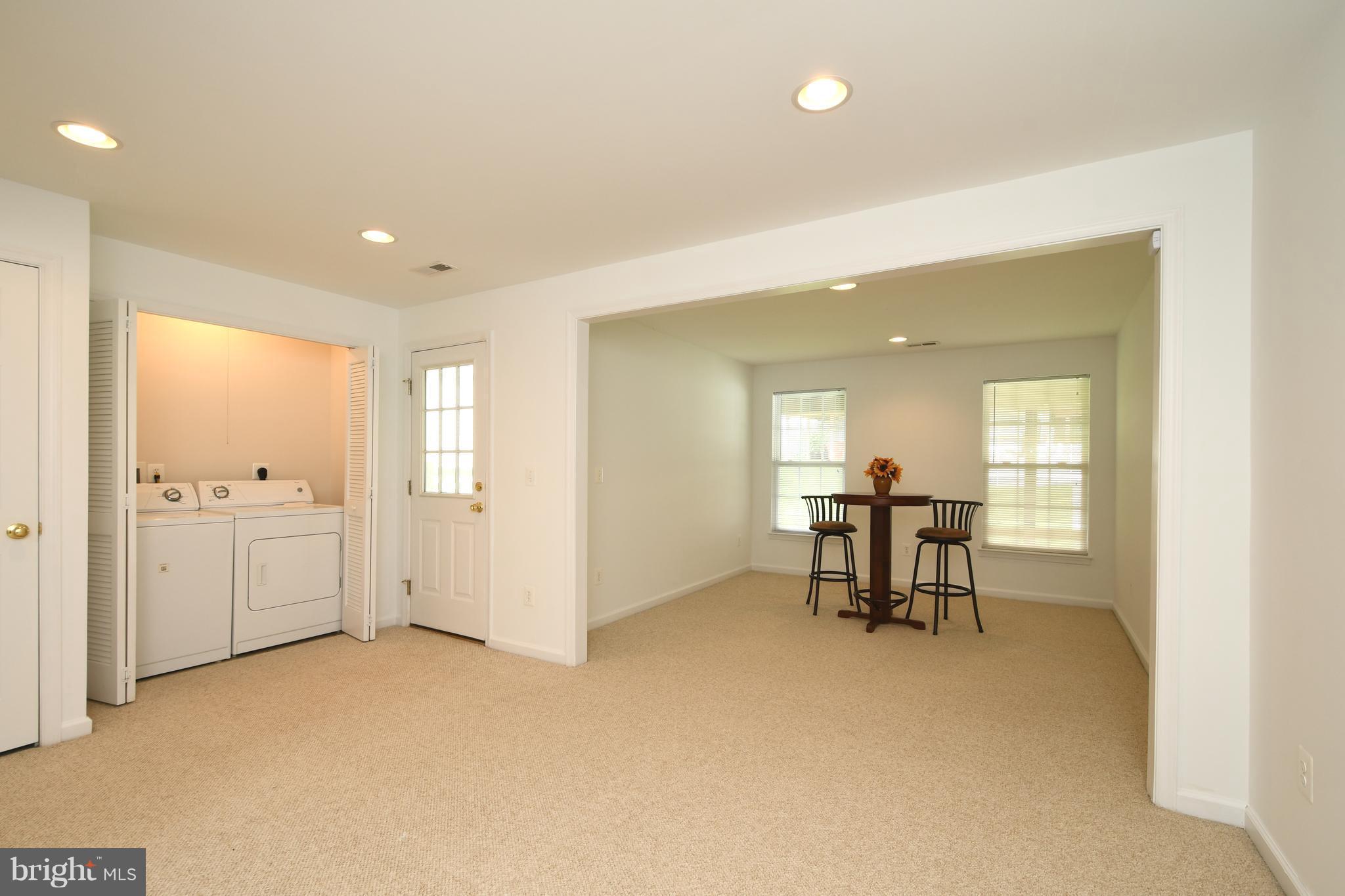 LAKELAND PLACE - Residential