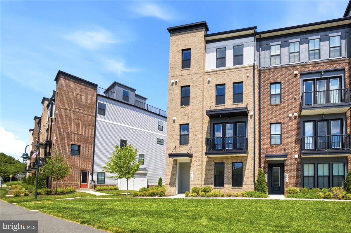 43382 FARRINGDON SQUARE
