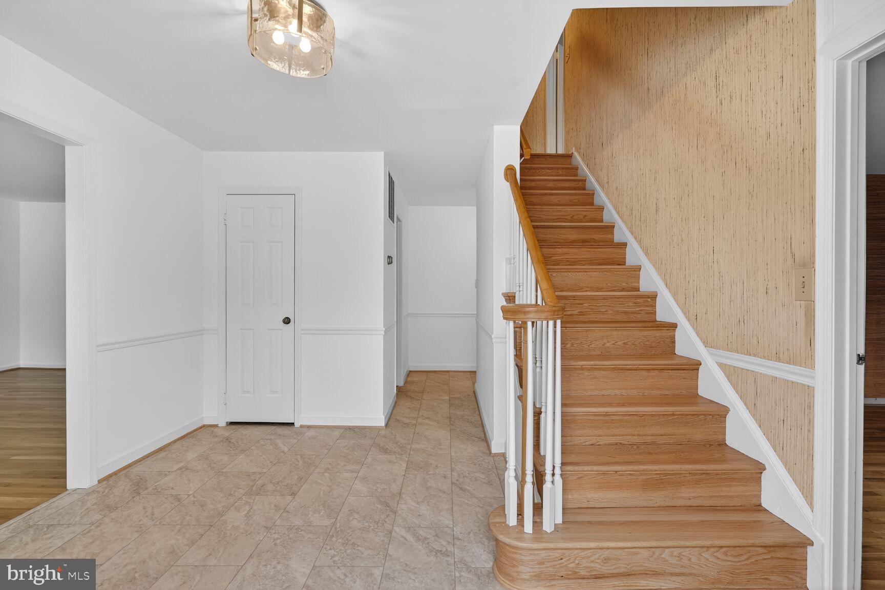 STONEGATE - Residential