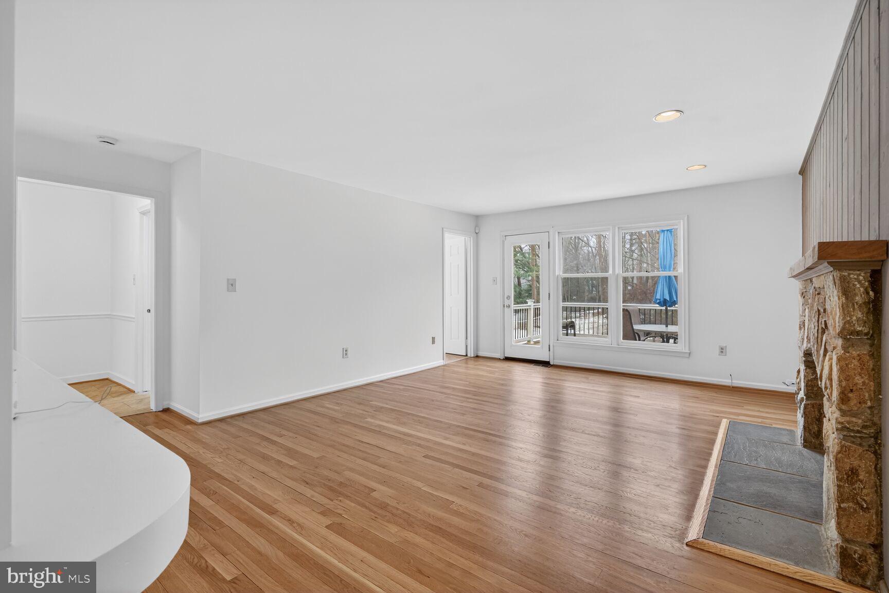 STONEGATE - Residential