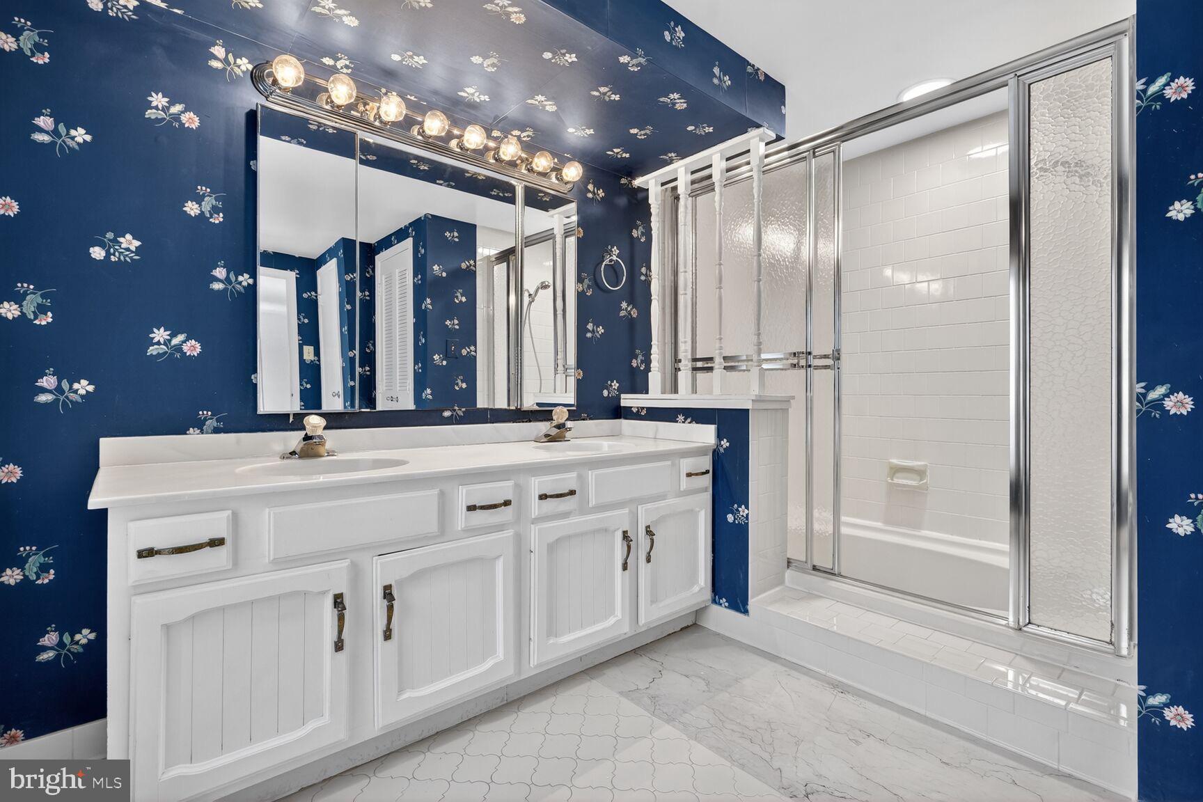 STONEGATE - Residential