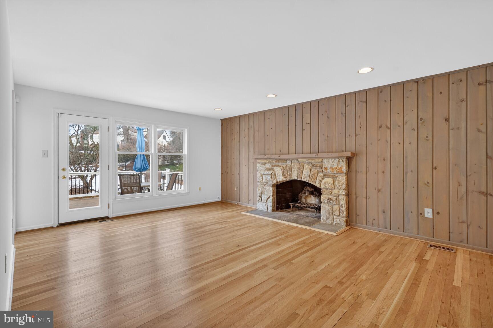 STONEGATE - Residential